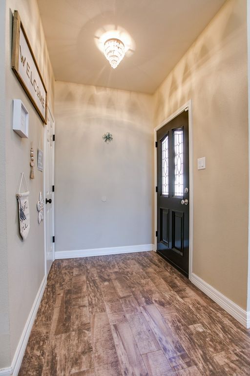 Image 3 of property listing at 5121 Fairway Dr, San Angelo, TX 76904