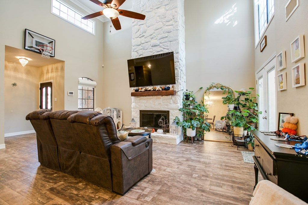 Image 7 of property listing at 5121 Fairway Dr, San Angelo, TX 76904