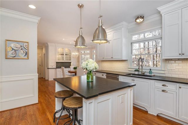 9365 Bluffwind Chase, Roswell, GA 30076