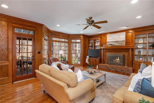 9365 Bluffwind Chase, Roswell, GA 30076