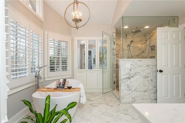 9365 Bluffwind Chase, Roswell, GA 30076