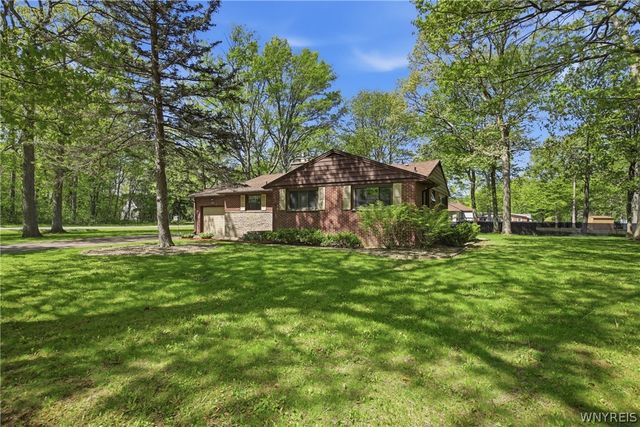 5056 Bronson Drive, Lewiston, NY 14092