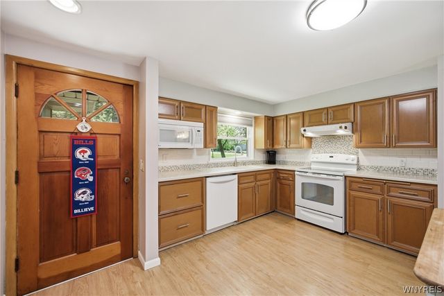 5056 Bronson Drive, Lewiston, NY 14092