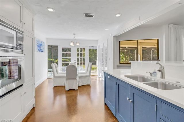 2293 Royal LN, Naples, FL 34112