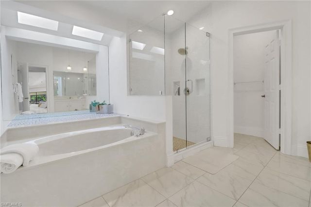 2293 Royal LN, Naples, FL 34112