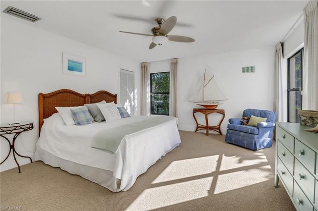 2293 Royal LN, Naples, FL 34112