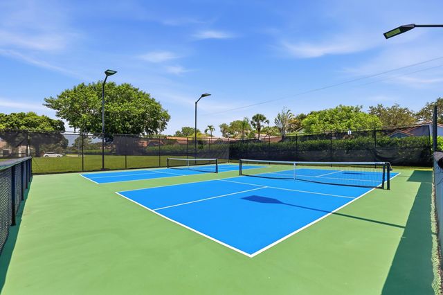 624 W Lakewoode Circle W, Delray Beach, FL 33445