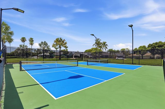 624 W Lakewoode Circle W, Delray Beach, FL 33445
