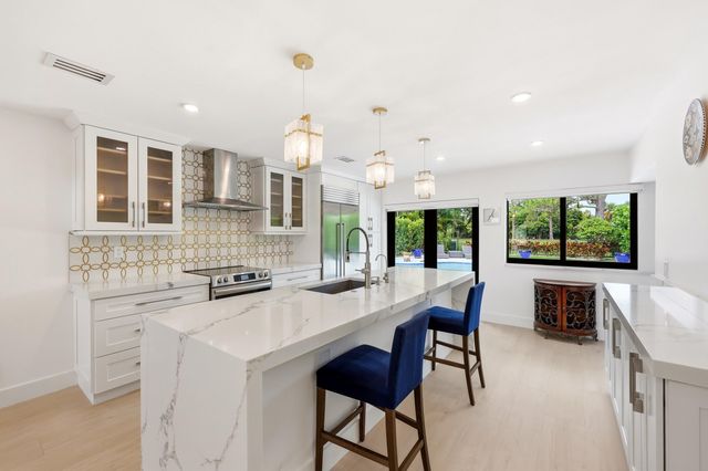 624 W Lakewoode Circle W, Delray Beach, FL 33445