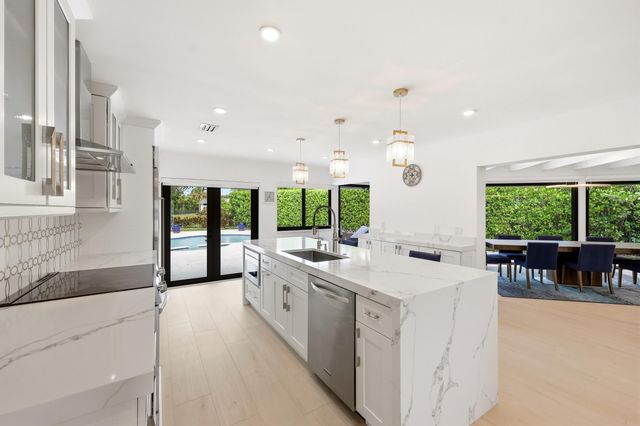 624 W Lakewoode Circle W, Delray Beach, FL 33445