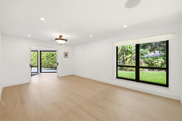 624 W Lakewoode Circle W, Delray Beach, FL 33445