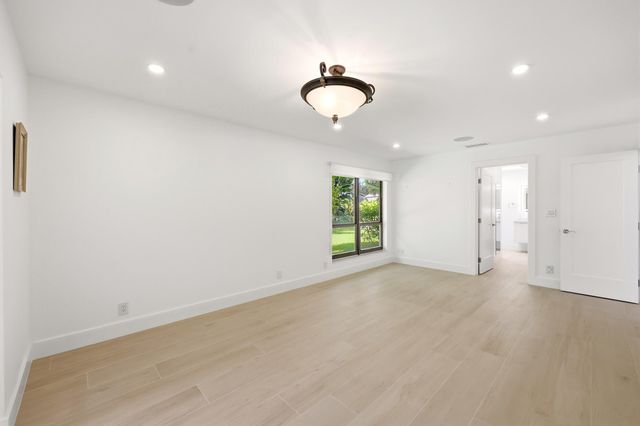 624 W Lakewoode Circle W, Delray Beach, FL 33445
