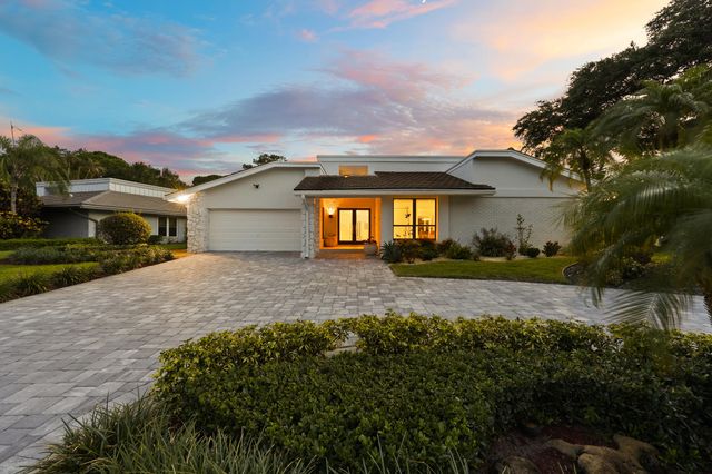 624 W Lakewoode Circle W, Delray Beach, FL 33445