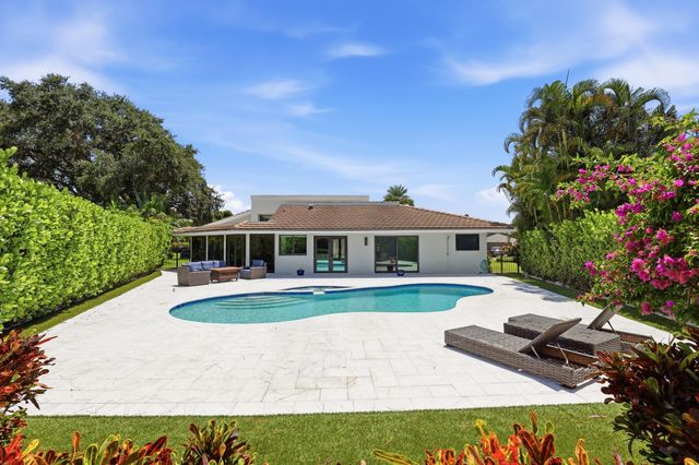 624 W Lakewoode Circle W, Delray Beach, FL 33445