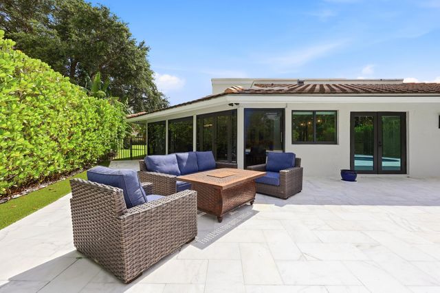 624 W Lakewoode Circle W, Delray Beach, FL 33445