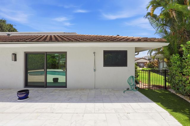 624 W Lakewoode Circle W, Delray Beach, FL 33445