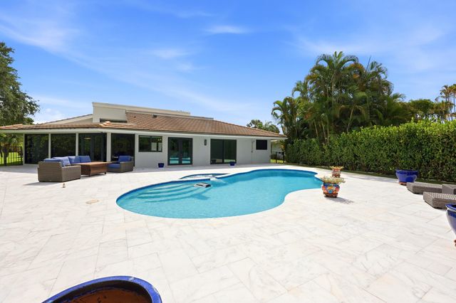 624 W Lakewoode Circle W, Delray Beach, FL 33445