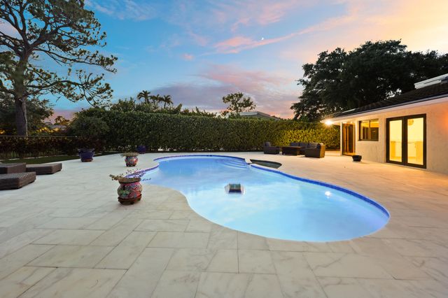 624 W Lakewoode Circle W, Delray Beach, FL 33445