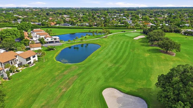 624 W Lakewoode Circle W, Delray Beach, FL 33445
