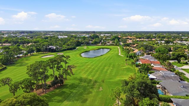 624 W Lakewoode Circle W, Delray Beach, FL 33445