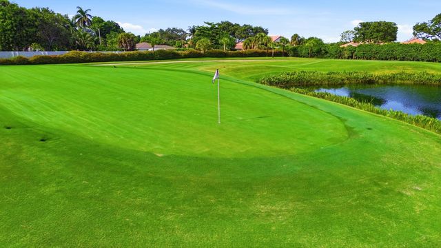 624 W Lakewoode Circle W, Delray Beach, FL 33445