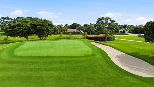 624 W Lakewoode Circle W, Delray Beach, FL 33445