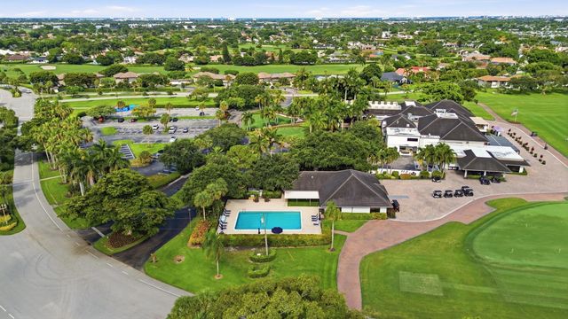 624 W Lakewoode Circle W, Delray Beach, FL 33445