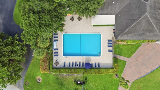 624 W Lakewoode Circle W, Delray Beach, FL 33445
