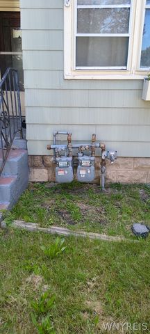135 Schiller St, Buffalo, NY 14206