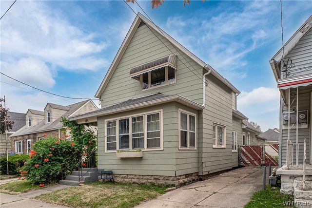 135 Schiller St, Buffalo, NY 14206