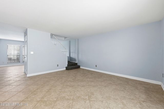 8153 SUTTON Place N, Jacksonville, FL 32217