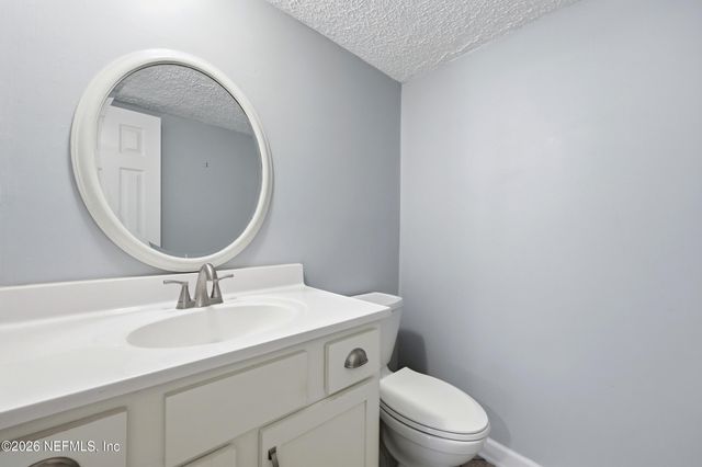 8153 SUTTON Place N, Jacksonville, FL 32217