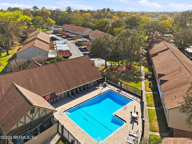 8153 SUTTON Place N, Jacksonville, FL 32217