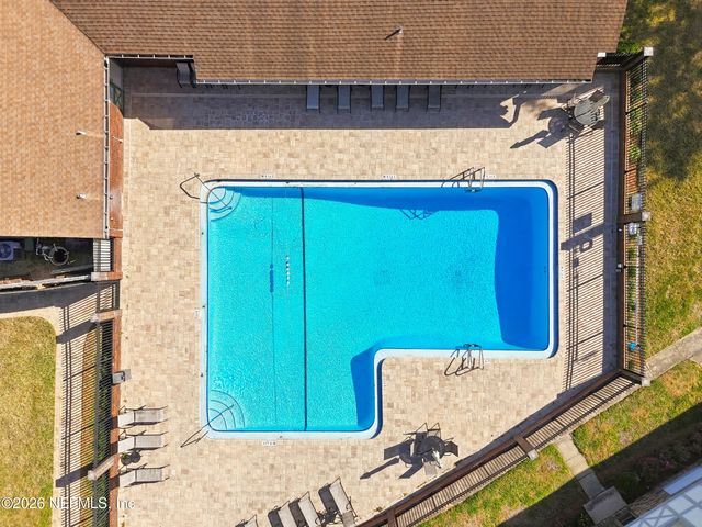 8153 SUTTON Place N, Jacksonville, FL 32217