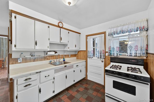 149 W Washington Avenue, Pearl River, NY 10965