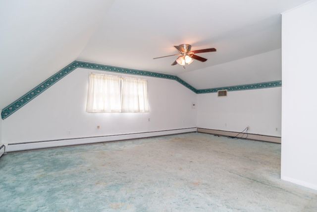 77 CARDINAL RD, Levittown, PA 19057