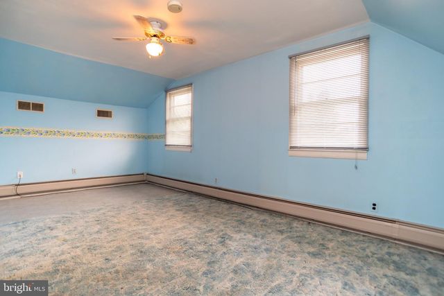 77 CARDINAL RD, Levittown, PA 19057