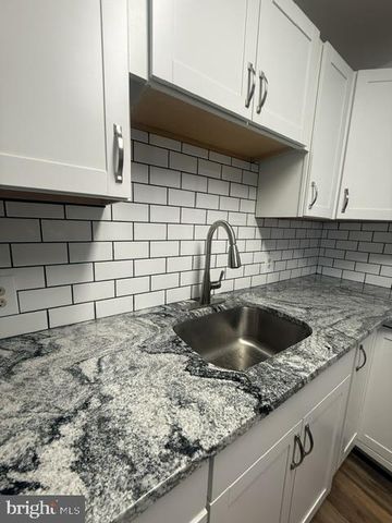 77 CARDINAL RD, Levittown, PA 19057