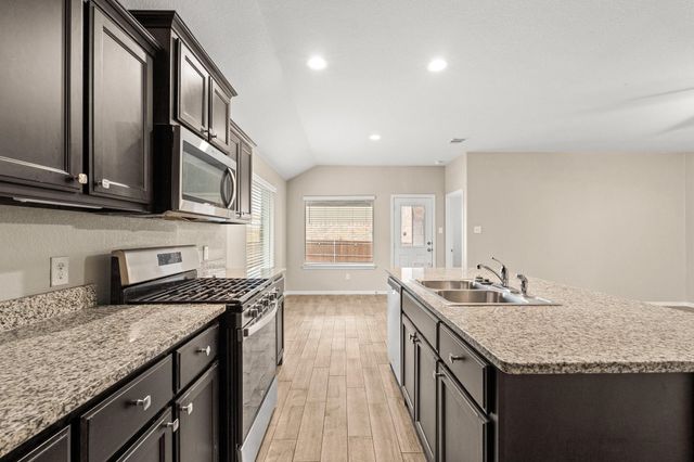 8025 Muddy Creek Drive, Fort Worth, TX 76131