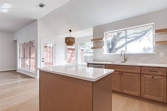 3609 Crestcreek Court, Mckinney, TX 75071
