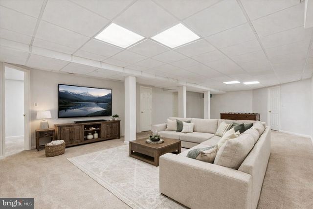 191 CANTERBURY LN, Blue Bell, PA 19422