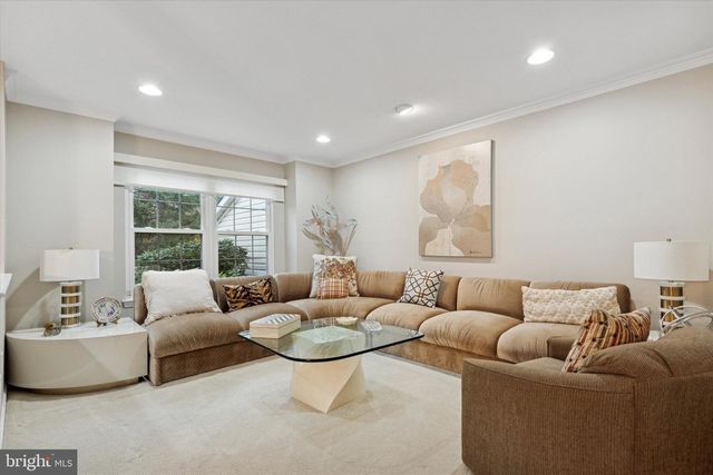 191 CANTERBURY LN, Blue Bell, PA 19422