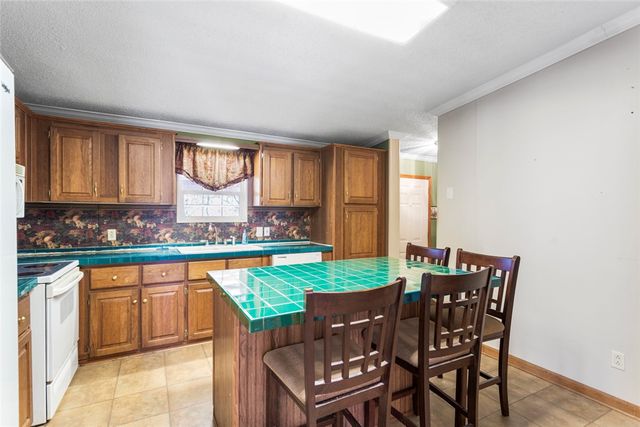 267 Aqua Trail, Walhalla, SC 29691