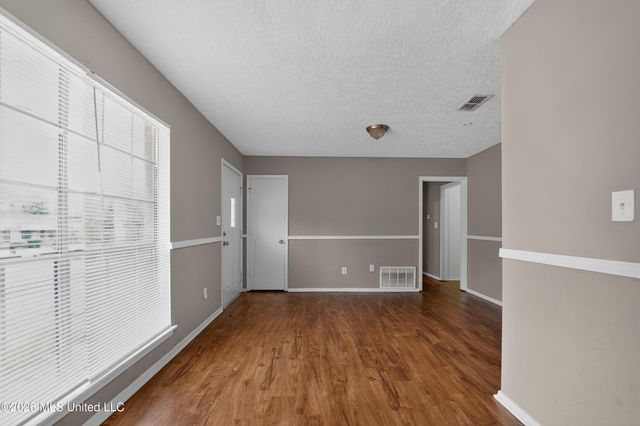 6558 Van Buren Road, Jackson, MS 39213