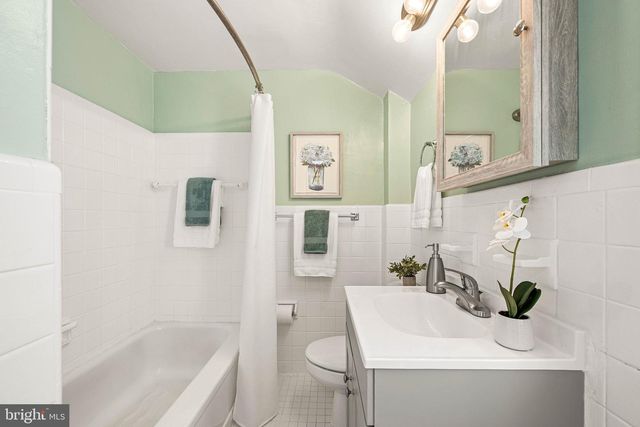 847 WYNDOM TER, Secane, PA 19018