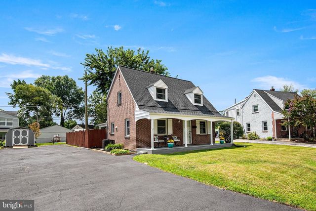847 WYNDOM TER, Secane, PA 19018