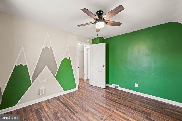 847 WYNDOM TER, Secane, PA 19018
