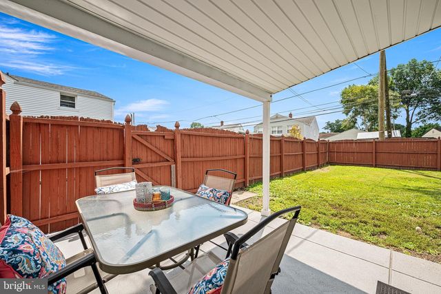 847 WYNDOM TER, Secane, PA 19018