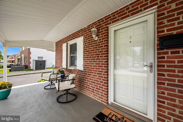 847 WYNDOM TER, Secane, PA 19018