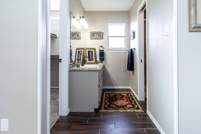 9500 Admiral Nimitz Avenue NE, Albuquerque, NM 87111
